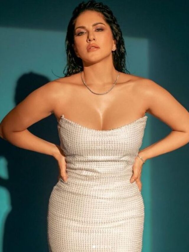 Sunny Leone looked cracker in organic palazzo with crop top